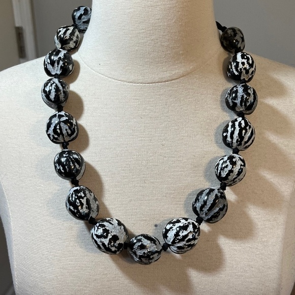 Kulfi Hawaiian Necklace 12" Black Nut Wedding Lei Luau Seed Traditional Classic - Picture 1 of 6
